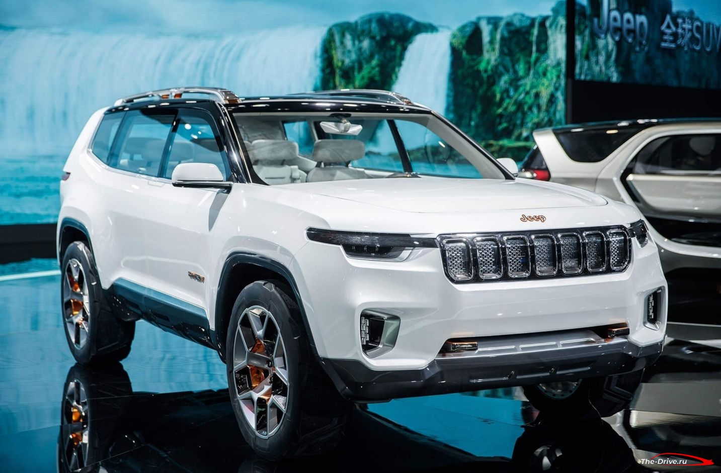 Jeep Grand Cherokee 2021 года. Дата выхода в России нового кузова