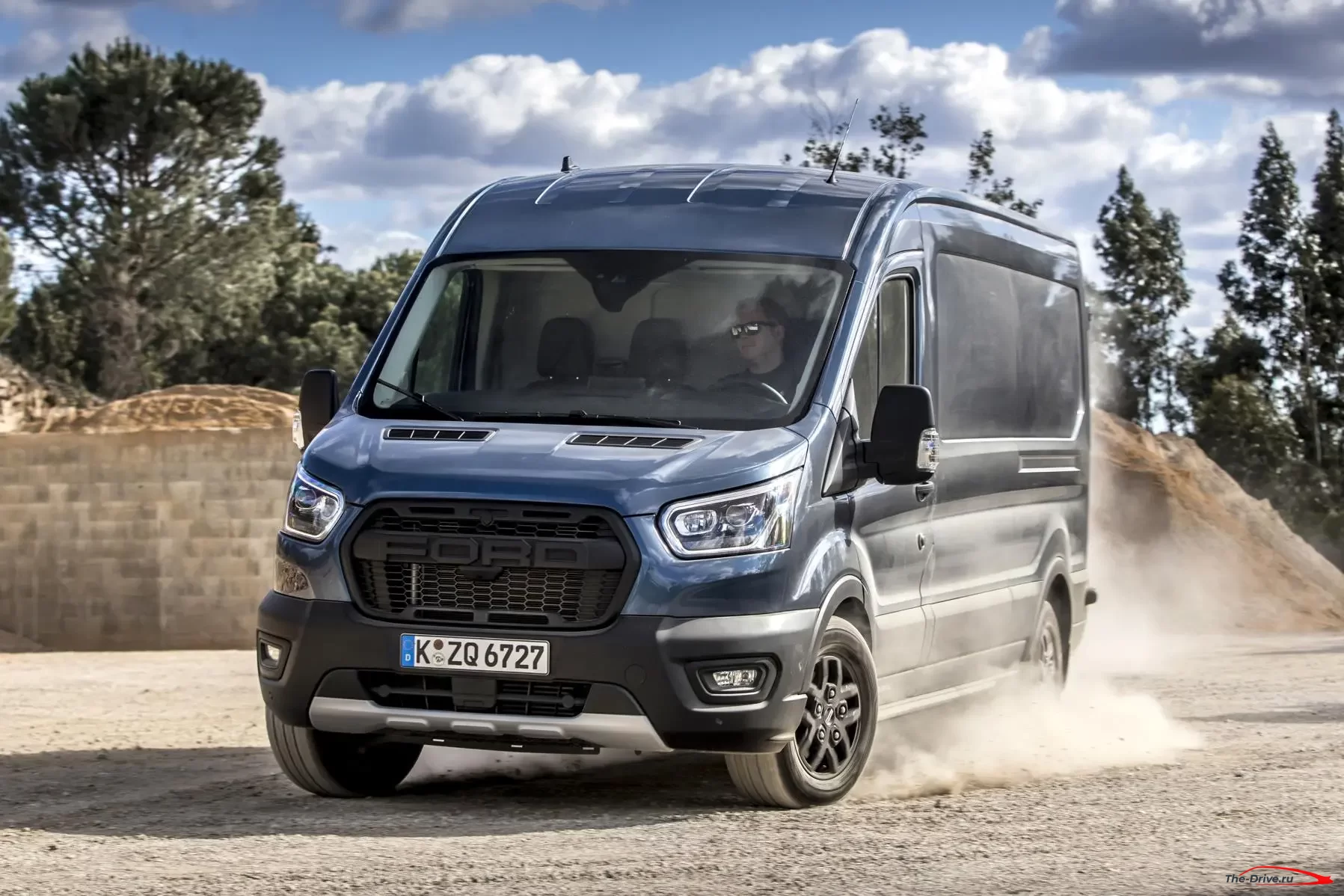 Ford Transit Trail и Transit Active 2020 года, представлен с намеком на Raptor