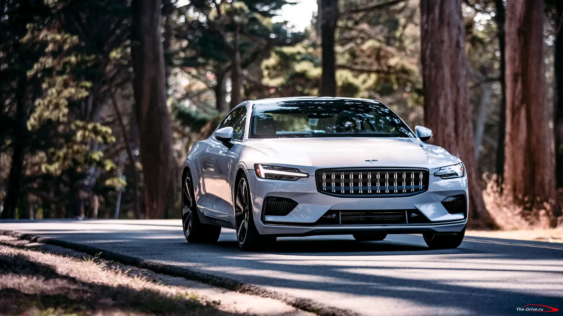 Polestar 1 PHEV 2020 года получает официальные рейтинги EPA, пройдя 85 километров на электричестве