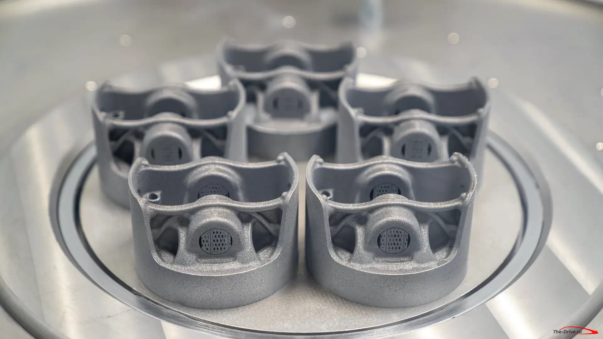 Porsche начинает испытания поршней с 3D-печатью и набирает 30 лошадиных сил на 911 GT2 RS