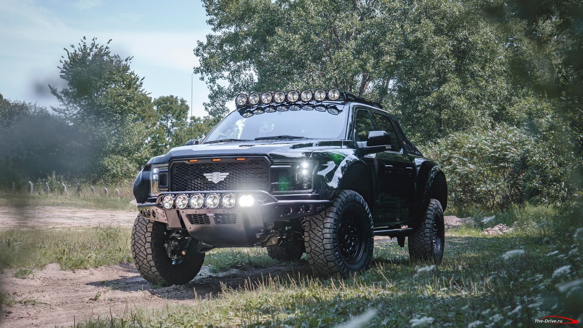 Mil-Spec Automotive Ford F-150 получил двигатель V8 с наддувом мощностью 675 лошадиных сил