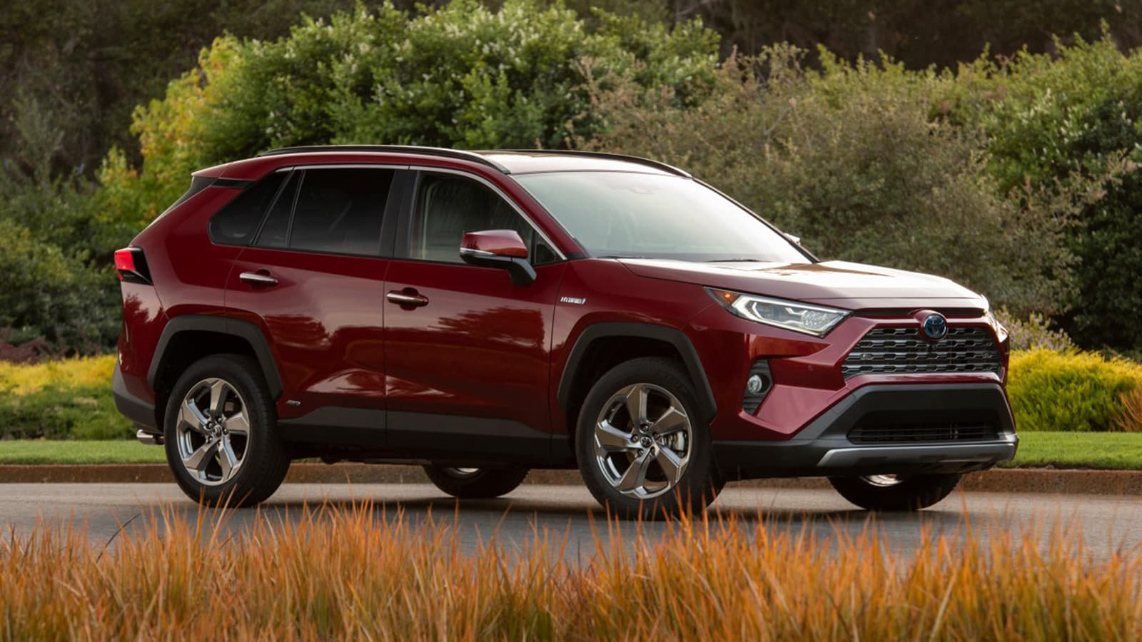 Toyota RAV4 2021 года получит новую гибридную отделку, защитную пластину для TRD Off-Road