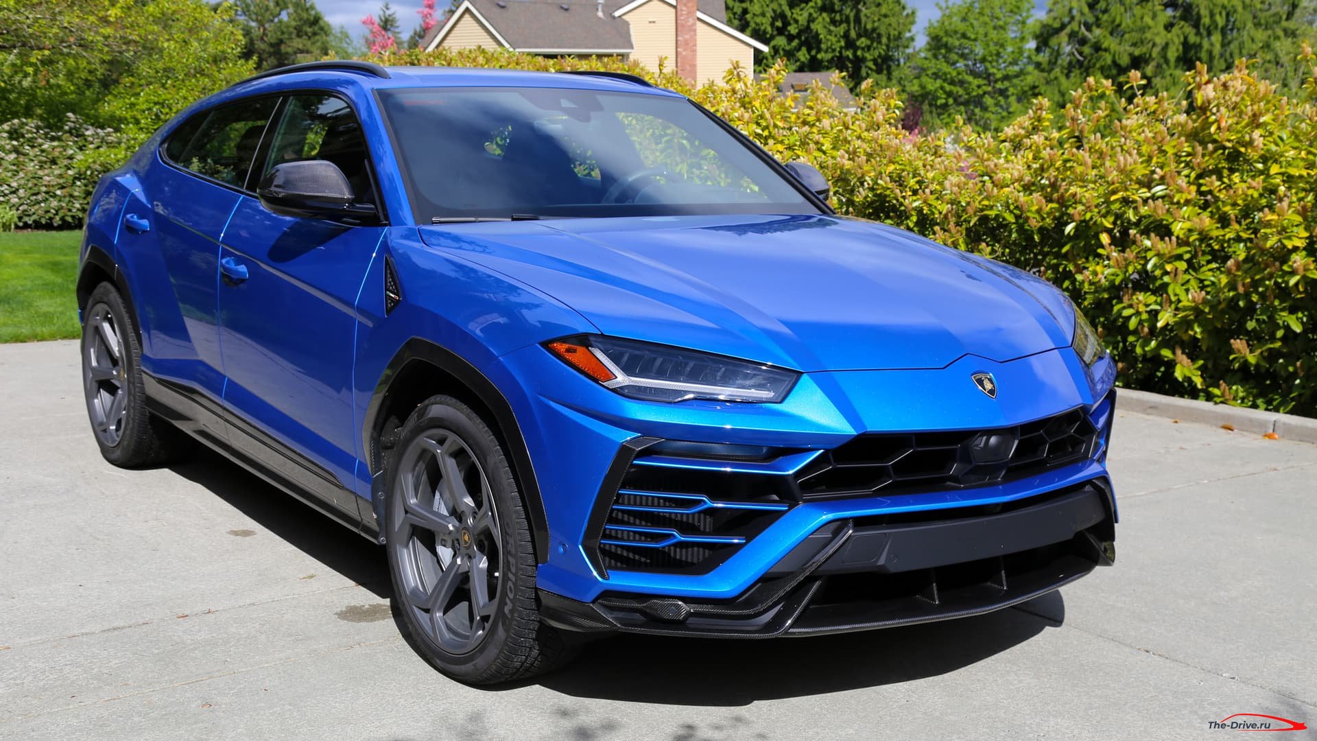Lamborghini Urus отозвали из-за опасности возгорания