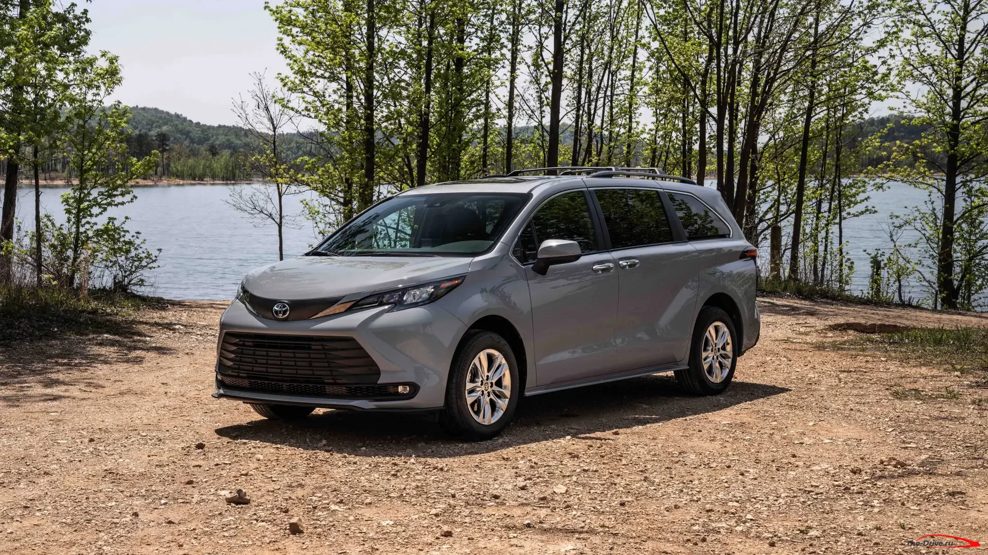 Toyota Sienna Woodland Edition 2022 года - полноприводный минивэн вашей мечты