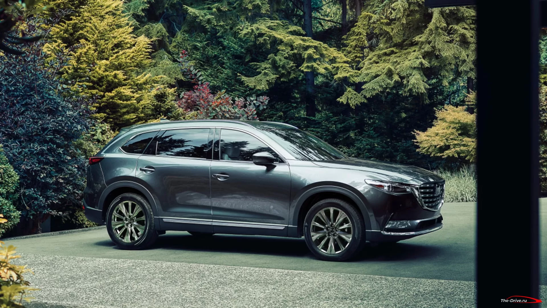 Mazda CX-9 2023 года откажется от базовой модели и подорожает